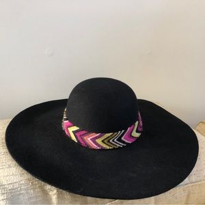 MISSONI for Target. Classic 🇮🇹 floppy wide Brim Black Felt chapeaux
